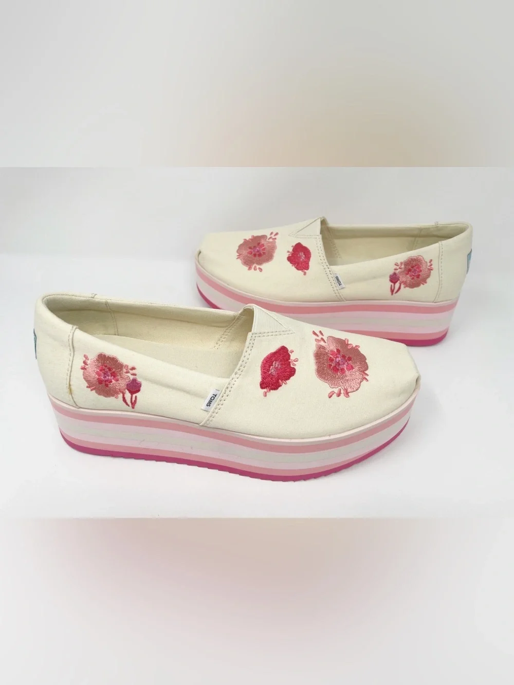 Toms Alpargata Platform Pink Poppies Embroidered Canvas sz /8.5